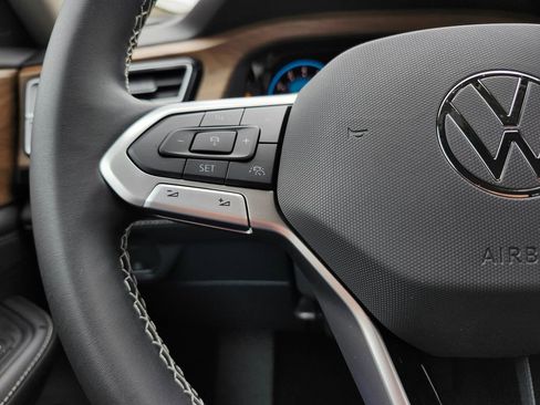 New 2026 Volkswagen Atlas SE image 12