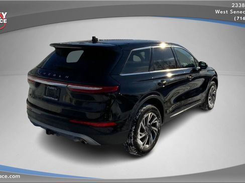 Used 2023 Lincoln Corsair Standard w/ Towing Package image 5