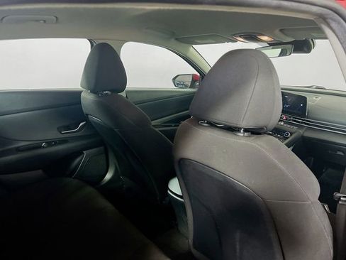 Used 2023 Hyundai Elantra SEL w/ Convenience Package FWD image 9