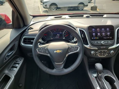 Used 2024 Chevrolet Equinox LT FWD image 14