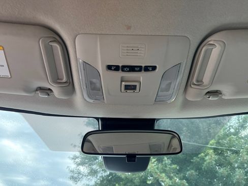 Used 2021 Toyota Corolla LE FWD image 20