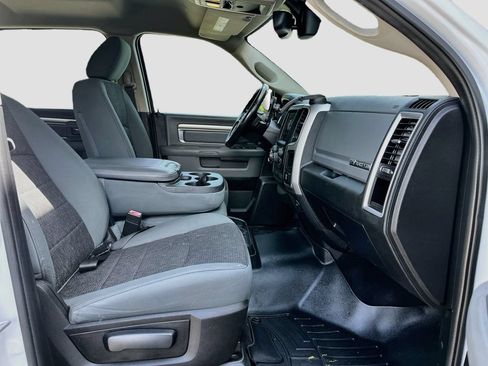 Used 2019 RAM 1500 Big Horn AWD/4WD image 26