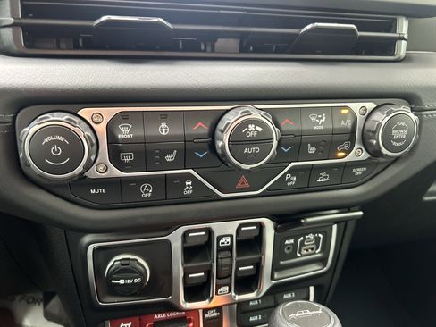 New 2026 Jeep Gladiator Mojave AWD/4WD image 24