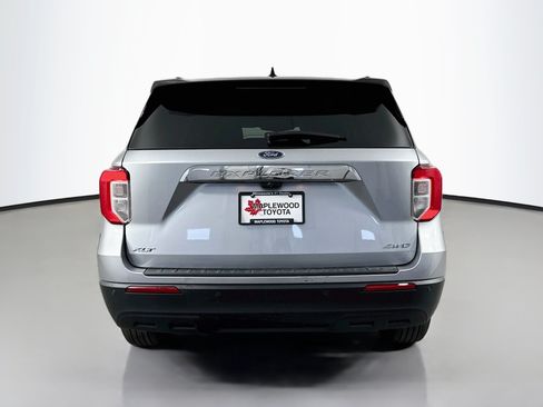 Used 2023 Ford Explorer XLT AWD/4WD image 6