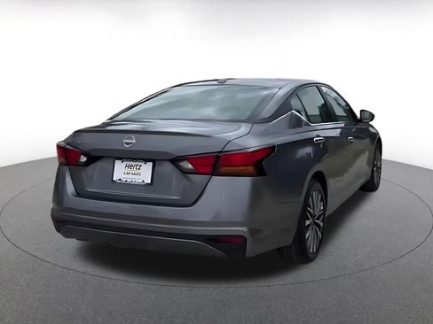 Used 2025 Nissan Altima 2.5 SV image 14