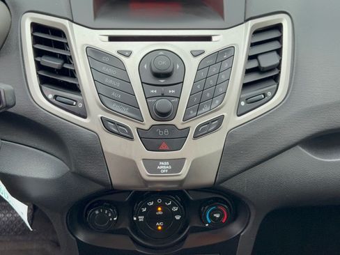 Used 2012 Ford Fiesta SES FWD image 22