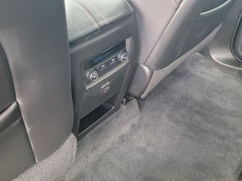 Used 2023 Chevrolet Traverse LT FWD image 27