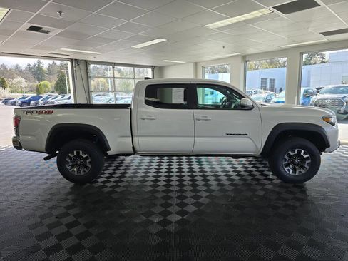 Used 2023 Toyota Tacoma TRD Off-Road image 2