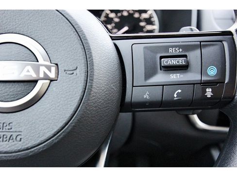 Certified 2023 Nissan Rogue SV image 12