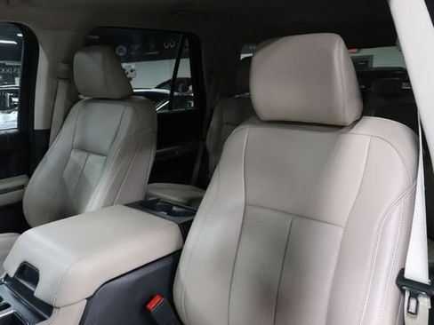 Used 2023 Ford Expedition XLT RWD image 10