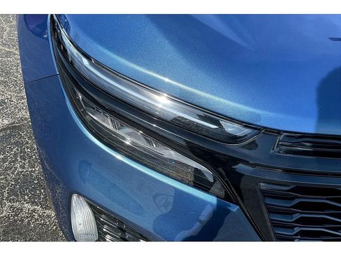 Used 2024 Chevrolet Equinox RS image 29