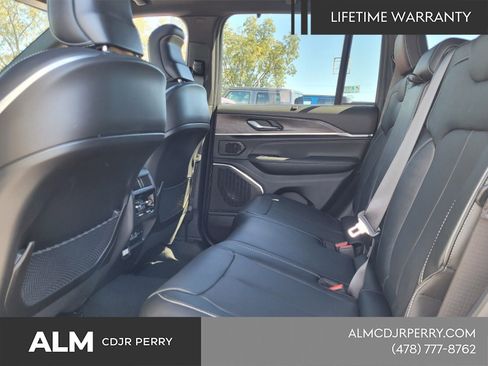 New 2025 Jeep Grand Cherokee Overland w/ Luxury Tech Group IV image 7