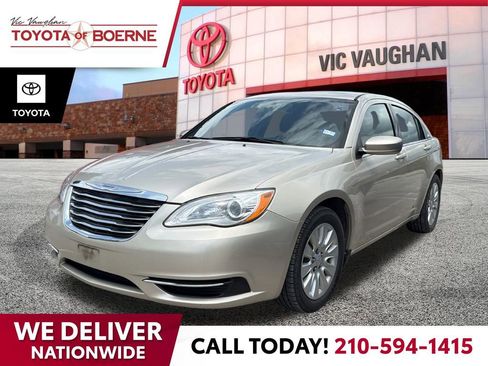 Used 2013 Chrysler 200 LX FWD image 1