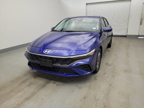 Used 2024 Hyundai Elantra SEL image 15