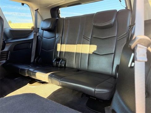 Used 2020 Cadillac Escalade Premium Luxury image 9