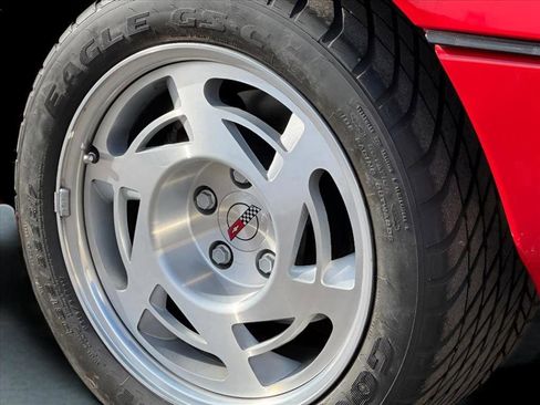 Used 1990 Chevrolet Corvette ZR-1 RWD image 14