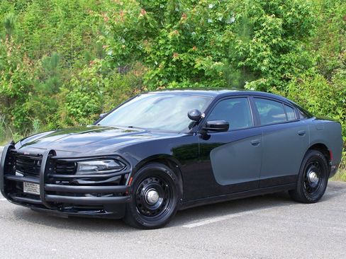 Used 2019 Dodge Charger Police image 1