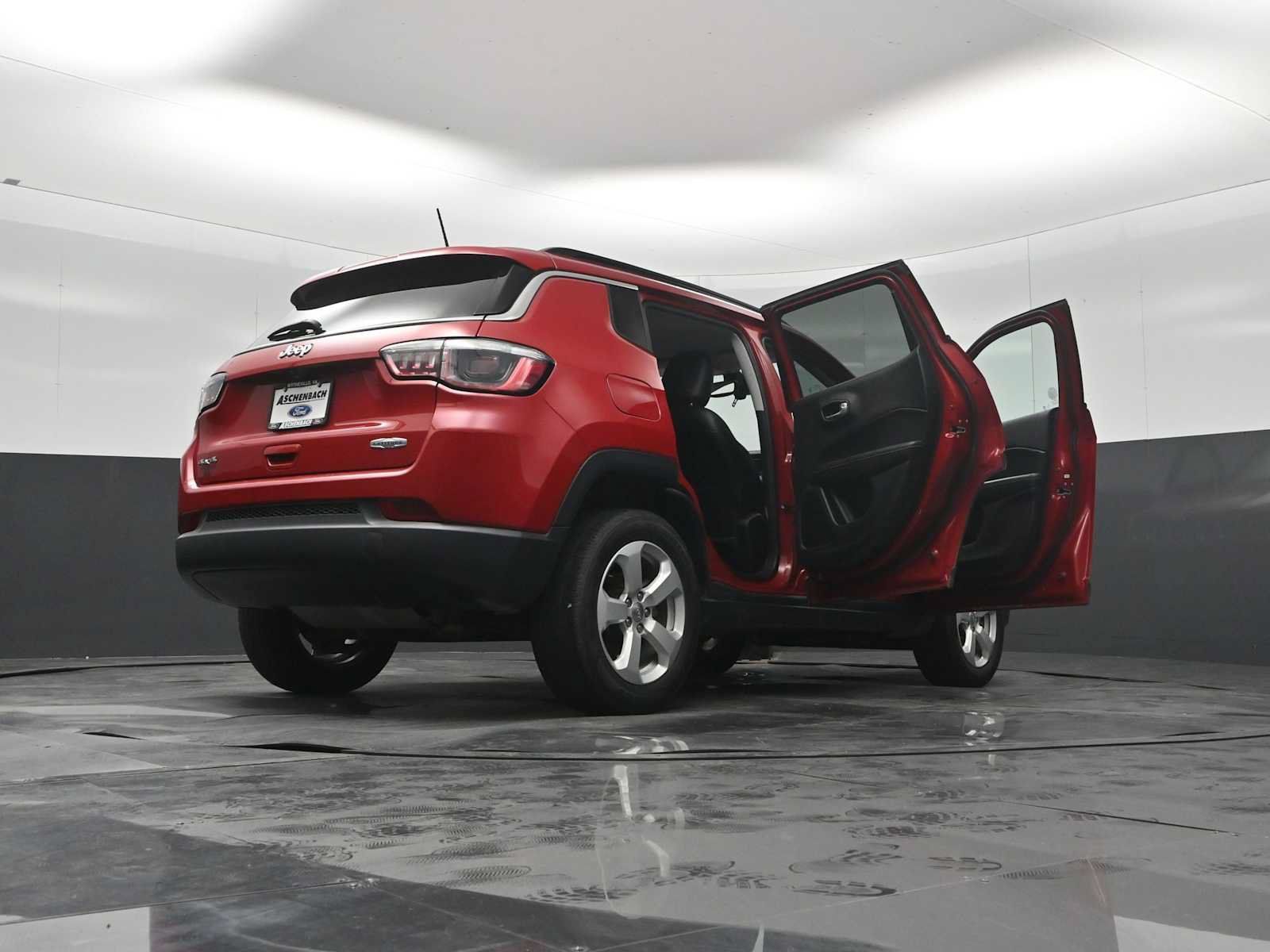 Used 2019 Jeep Compass Latitude w/ Popular Equipment Group AWD/4WD image 35