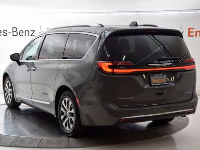Used 2023 Chrysler Pacifica Pinnacle