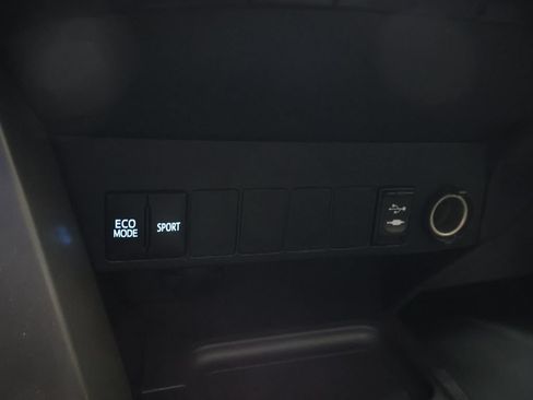 Used 2016 Toyota RAV4 XLE FWD image 26