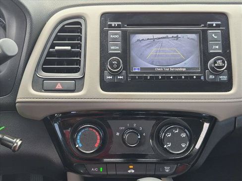 Used 2020 Honda HR-V LX image 13