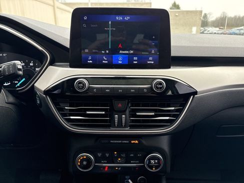 Used 2020 Ford Escape SEL image 5