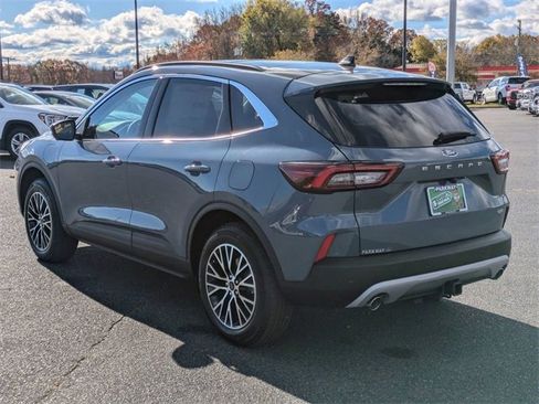 New 2025 Ford Escape SE w/ PHEV Premium Package image 7