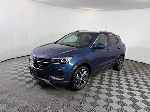 Used 2020 Buick Encore GX Essence FWD image 2