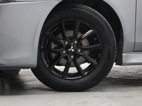 Used 2017 Mitsubishi Lancer ES image 3