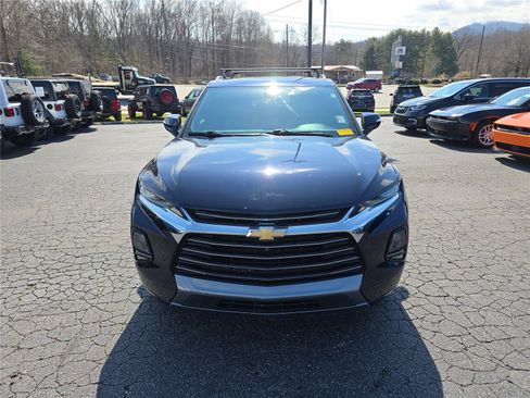 Used 2020 Chevrolet Blazer Premier w/ Driver Confidence II Package FWD image 9