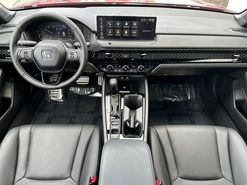 Used 2025 Honda Accord Sport image 15