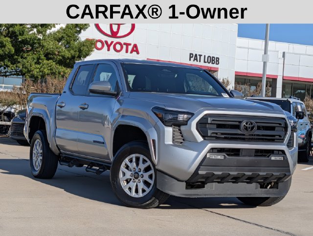 Used 2025 Toyota Tacoma SR5 AWD/4WD image 2
