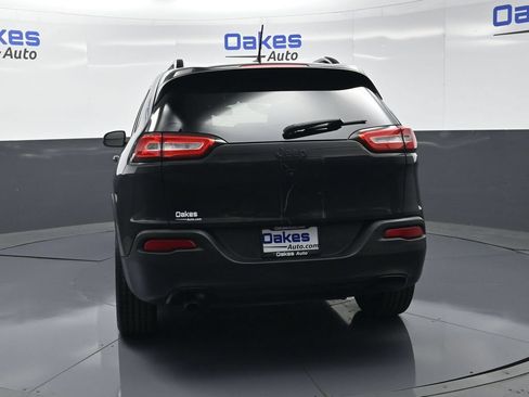 Used 2015 Jeep Cherokee Latitude w/ Comfort/Convenience Group FWD image 6