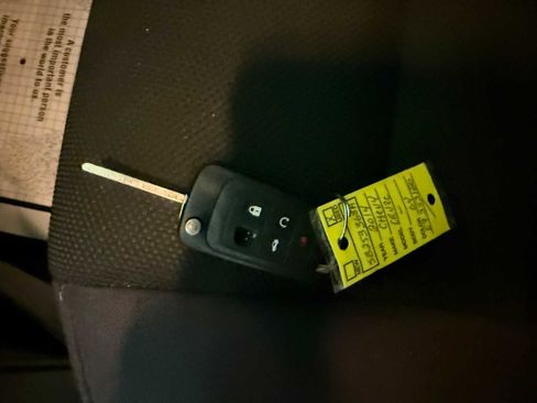 Used 2014 Chevrolet Cruze LT image 35