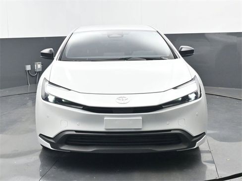 Used 2025 Toyota Prius LE image 18