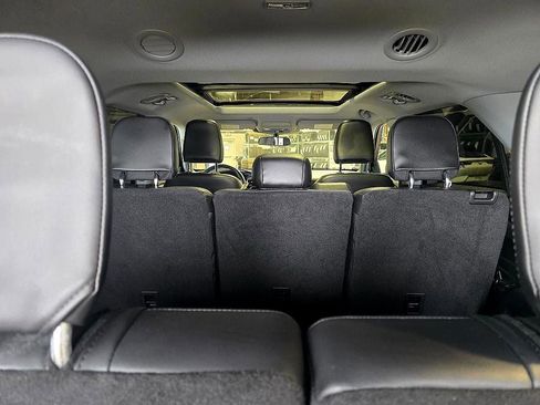 Used 2022 Ford Explorer XLT w/ Equipment Group 202A image 29