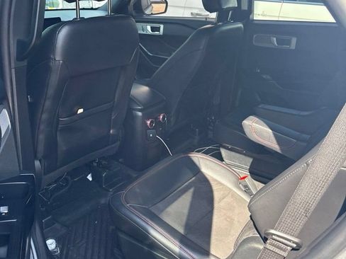 Used 2023 Ford Explorer ST-Line w/ Class IV Trailer Tow Package RWD image 2