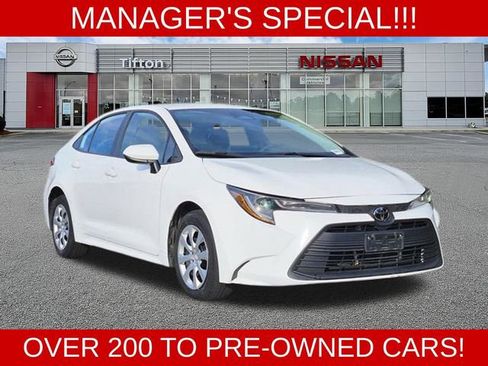 Used 2024 Toyota Corolla LE FWD image 1