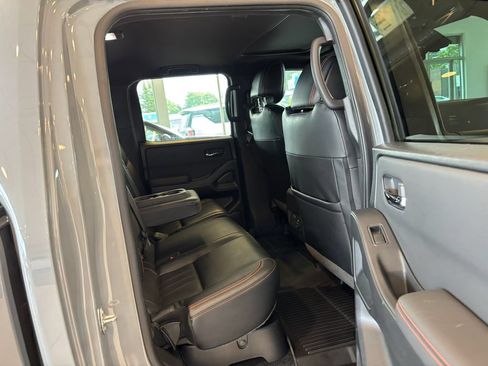 Used 2023 Nissan Frontier PRO-4X w/ Pro-4X Premium Package AWD/4WD image 29