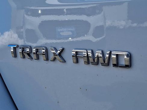 Used 2022 Chevrolet Trax LT w/ LT Convenience Package image 30