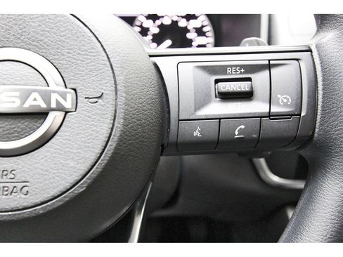 Used 2023 Nissan Rogue S image 14