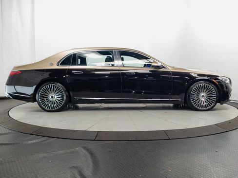 Used 2024 Mercedes-Benz Maybach S 580 4MATIC image 38