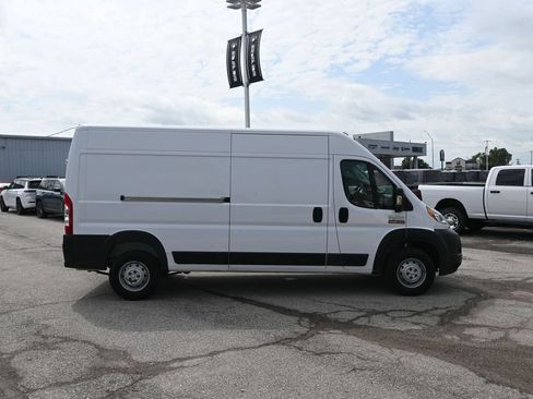 Used 2022 RAM ProMaster 2500 FWD image 3