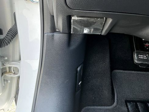 Certified 2024 Nissan Sentra SR w/ SR Premium Package image 14