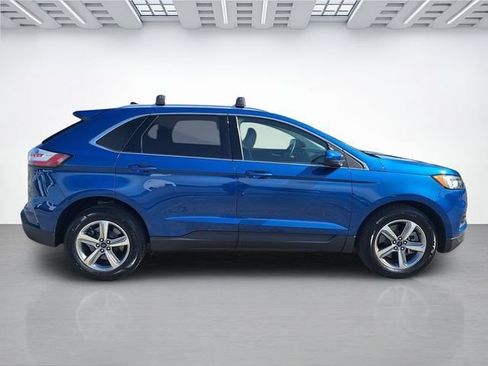 Used 2022 Ford Edge SEL w/ Convenience Package AWD/4WD image 3