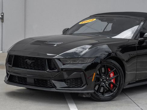 Used 2025 Ford Mustang GT Premium RWD image 15
