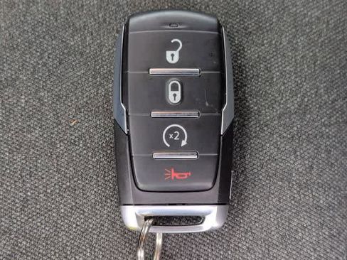 Used 2022 RAM 1500 Big Horn AWD/4WD image 37