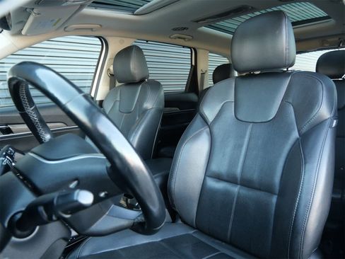 Used 2020 Kia Telluride SX image 5