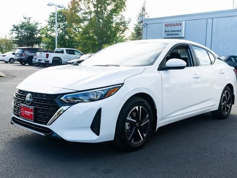 New 2025 Nissan Sentra SV w/ Trunk Package image 3