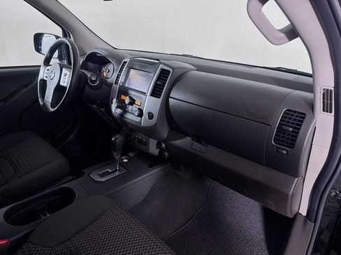 Used 2020 Nissan Frontier SV AWD/4WD image 18